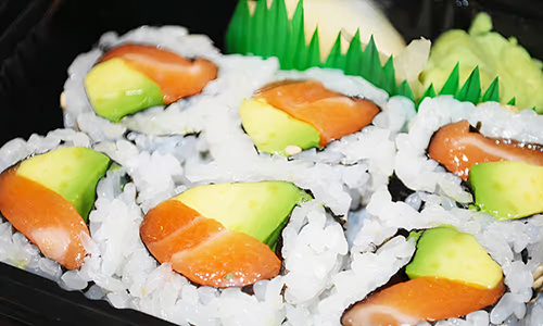 Salmon Roll*